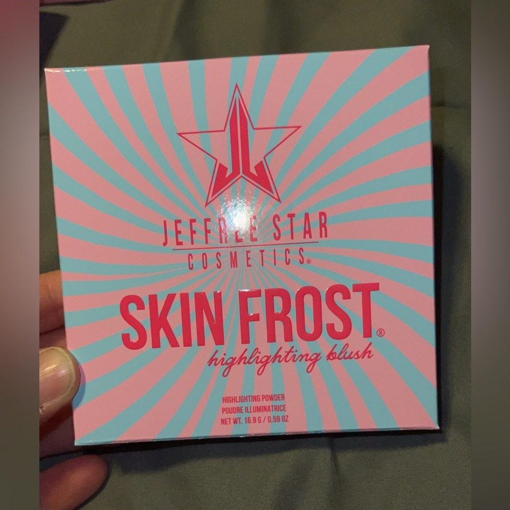 Jeffree Star highlighting blush in shade “cotton candy crime”